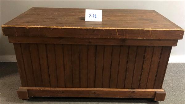 51" Cedar Lined Wainscott Storage Box (1 of 2)