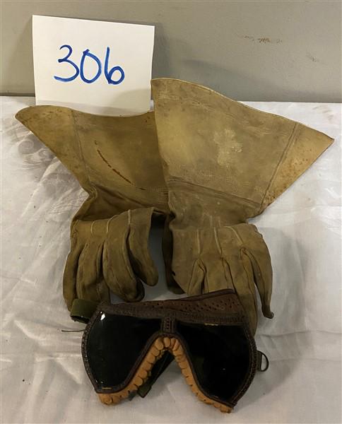 Ladies' Motorcycle Gloves and Glasses (1 of 3)