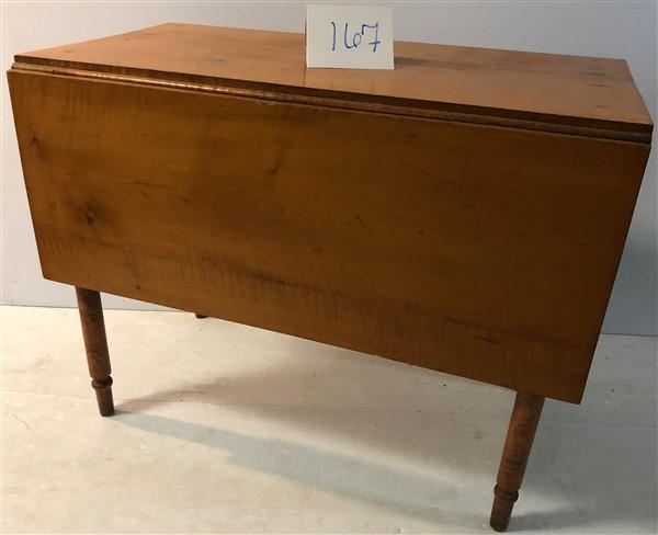 Classic 19th Cent. Maple Drop Leaf Table (1 of 3)