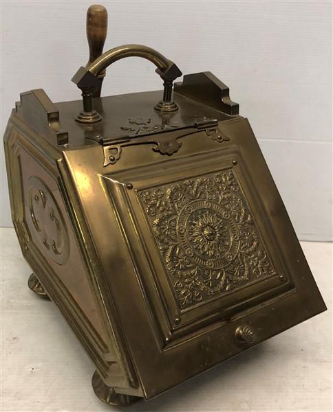 Fine English Brass Coal Scuttle 13"w x18"d x16"h (1 of 5)