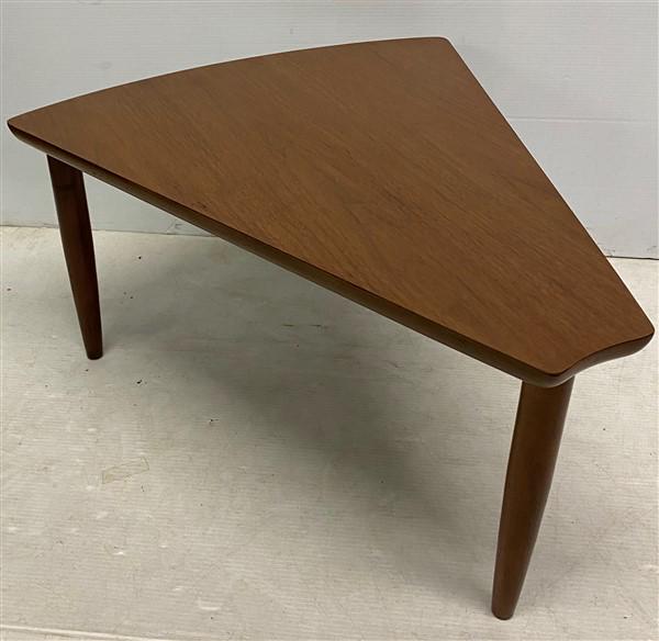 Mid-Cent. Modern Table by Baumritter 24"x27"x44" (1 of 5)