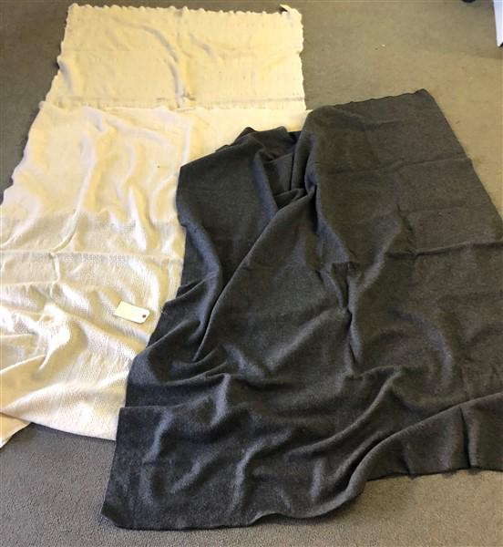 3 Wool Blankets 4'x5' (1 of 6)