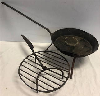 Early Trivet and Pan on Stand Pan 13" Diameter: Early Trivet and Pan on Stand Pan 13" Diameter