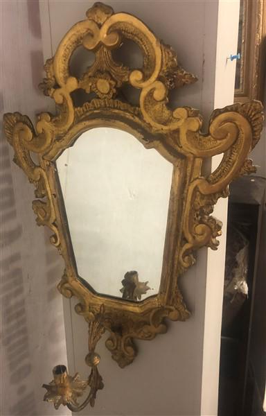 Single 19th Cent. Hand carved Gild Mirrored Sconce: Single 19th Cent. Hand carved Gild Mirrored Sconce