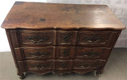 18th Cent. French 3 Drawer Commode: 18th Cent. French 3 Drawer Commode