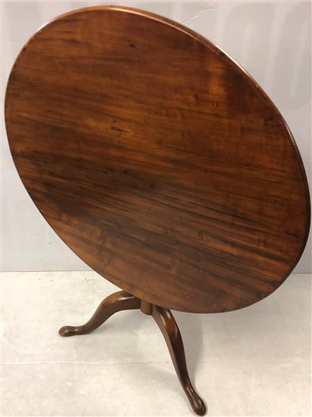 36" Round Tip Top Table 28"x16"x20"h: 36" Round Tip Top Table 28"x16"x20"h