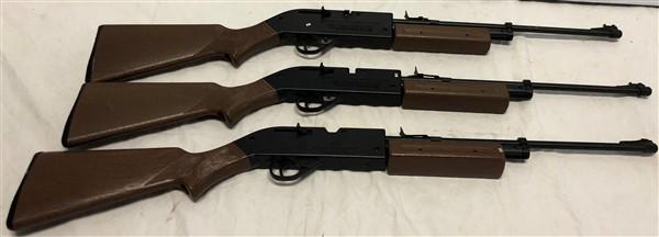 3 Pumpmaster BB Guns (1 of 7)