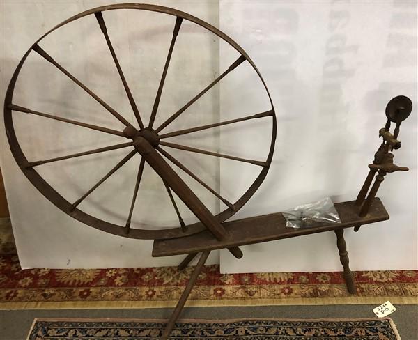 Early 19th Cent. Spinning Wheel- complete (1 of 8)