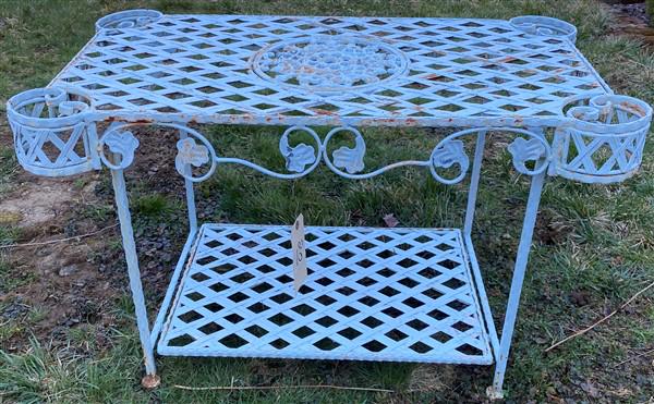Iron 2 Tier Garden Table (1 of 3)