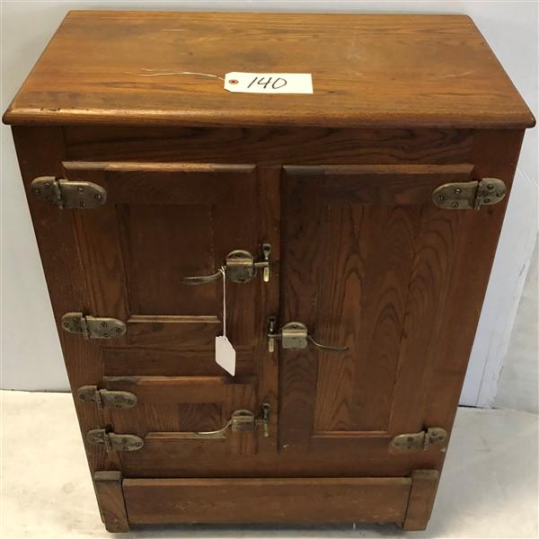 Petite 3 Door Oak Ice Box (1 of 1)