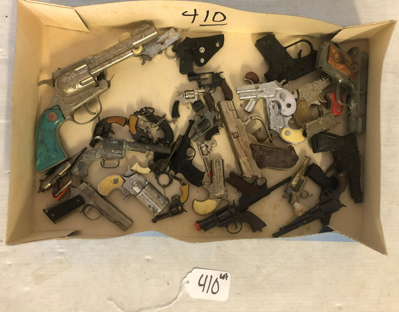 Large Lot of 25+ Toy Pistols: Large Lot of 25+ Toy Pistols