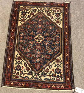 2'8"x3'10" Persian Scatter: 2'8"x3'10" Persian Scatter