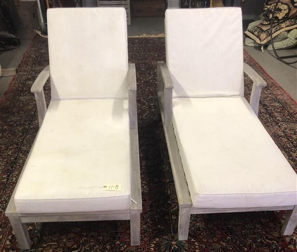 Pr. "Three Birds" Teak Loungers: Pr. "Three Birds" Teak Loungers