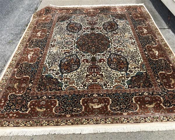 Fine Silk and Wool Rug Approx. 9'x12' (1 of 9)