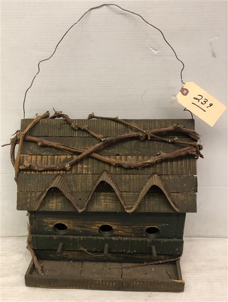 Folk Art Birdhouse (1 of 6)