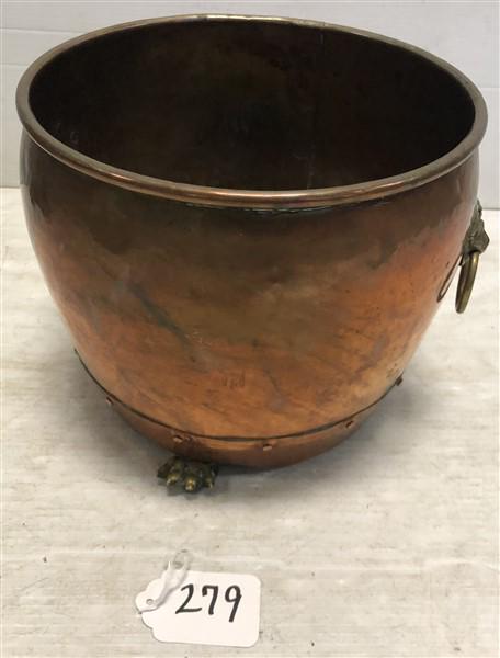 9" Antique Copper Pot with Lion's Head Handles and Paw Feet: 9" Antique Copper Pot with Lion's Head Handles and Paw Feet 10 1/2" in diameter