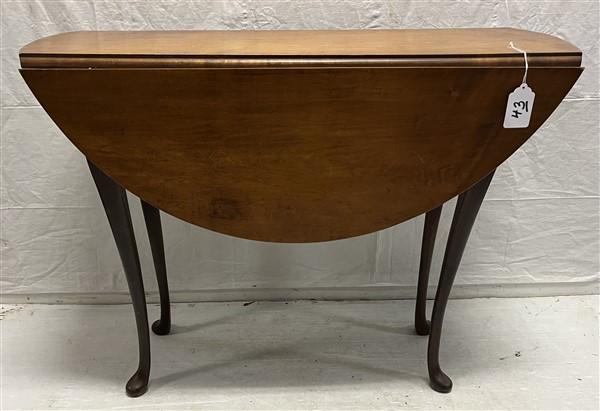 Queen Anne Drop Leaf Table: Queen Anne Drop Leaf Table