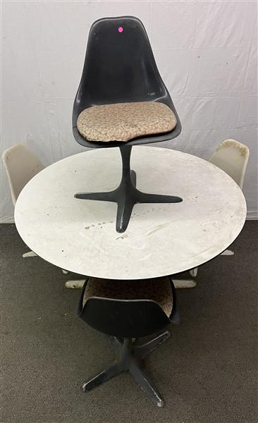 Mid-Cent. Laminated Table and Chairs Burke Space Age, Dallas Texas (1 of 4)