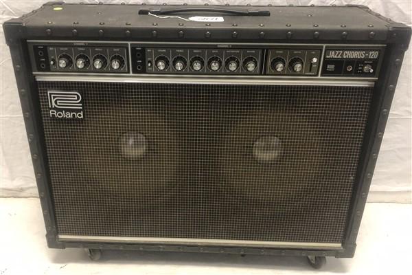 Roland Jazz Chorus- 120 Speaker (1 of 6)