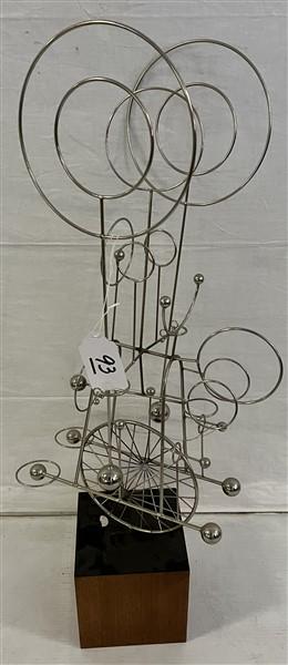 31" Kinetic Modern Sculpture: 31" Kinetic Modern Sculpture
