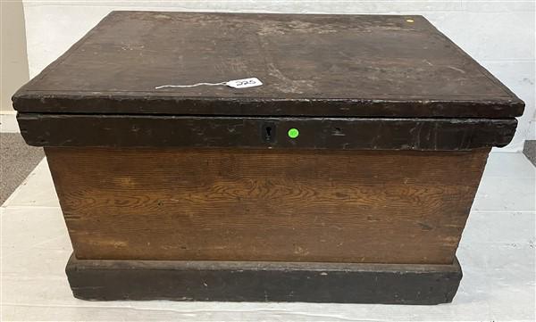 Fitted Carpenters Box 35" x 27" x 21"h (1 of 7)