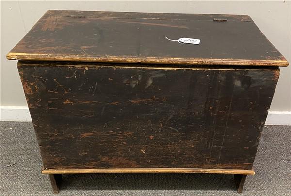 19th Cent. Lift Top American Blanket Box 32"w x 16.75"d x 26"h (1 of 4)