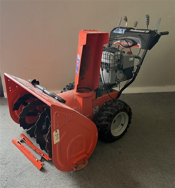 Ariens "Professional 32" 420 cc Snowblower (1 of 10)