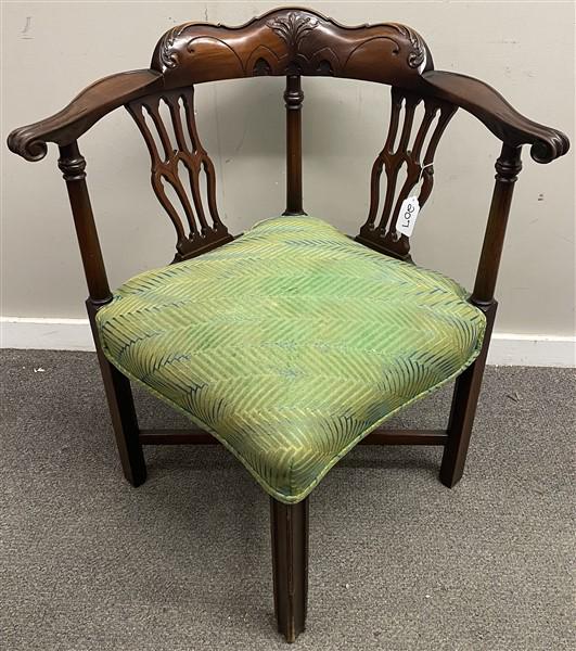 Corner Chair 25" x 25" x 32"h- Seat is 19"h: Corner Chair 25" x 25" x 32"h- Seat is 19"h