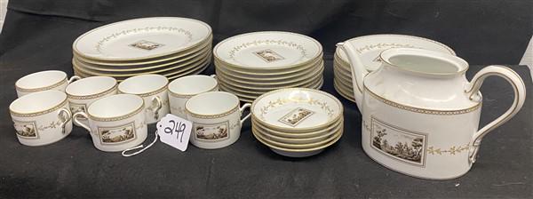 Partial Richard Ginori Dinner Service 7- Dinner plates    16- Luncheon plates    7-cups    5- (1 of 6)