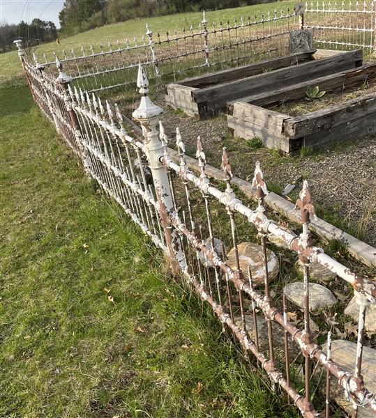 Cast Iron Garden Fence (1 of 19)