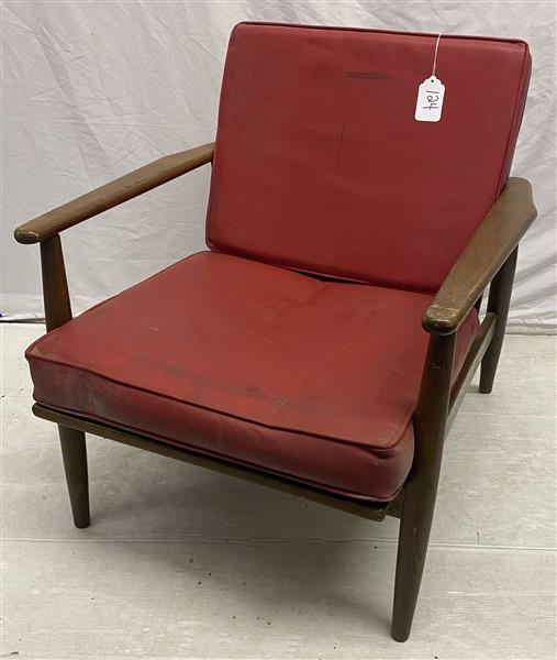 Mid-Cent. Arm Chair (1 of 4)