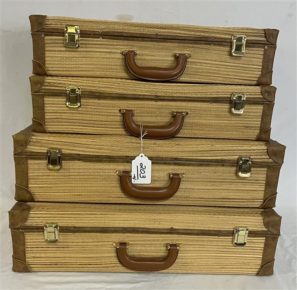 4 Pcs of Brooks Bros Luggage (1 of 2)