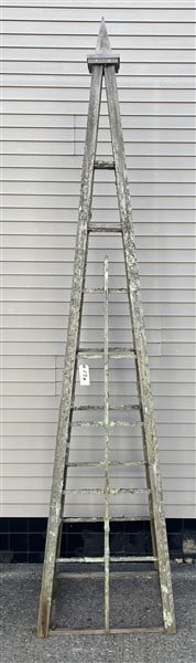 Wooden Architectural Garden Element (1 of 3)