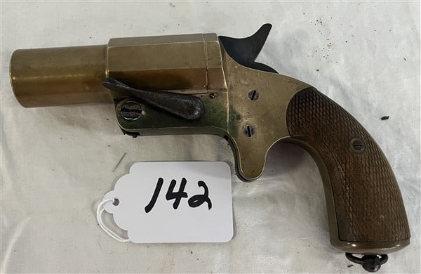 WWI Harbor Flare Gun: WWI Harbor Flare Gun