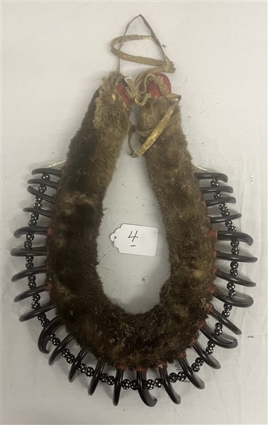 Bear Claw Necklace in Otter Skin: Bear Claw Necklace in Otter Skin