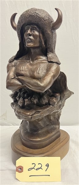 14" " Buffalo Runner " Bronze: 14" " Buffalo Runner " Bronze