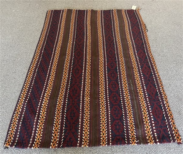 3 Seam Turkish Floor Covering 3'7" x 5'4": 3 Seam Turkish Floor Covering 3'7" x 5'4"