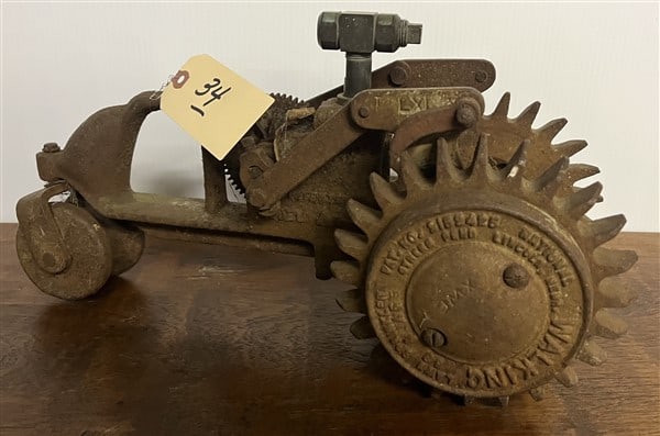 Vintage Iron Sprinkler (1 of 2)