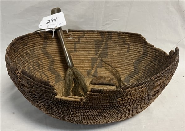"as is" Apache Basket and Brush: "as is" Apache Basket and Brush