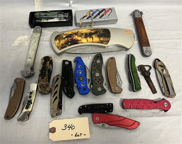 Lot of Contemporary Knives: Lot of Contemporary Knives