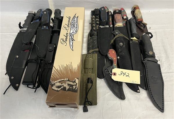 Lot of Hunting and Survival Knives (1 of 3)