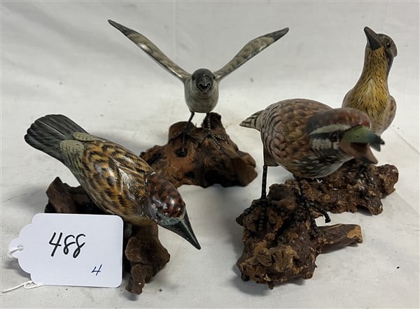 4 Small Bird Carvings (1 of 2)