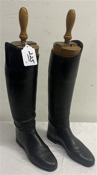 Pr. of Riding Boots: Pr. of Riding Boots