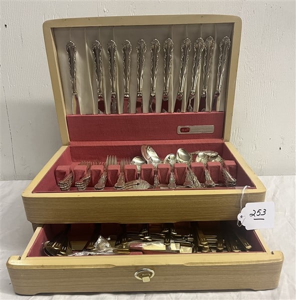 Silver Plate Flatware in Fitted Box: Silver Plate Flatware in Fitted Box