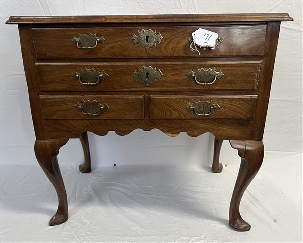 18th Cent. George I Walnut Lowboy: 18th Cent. George I Walnut Lowboy