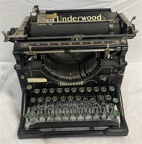 Underwood Manual Typewriter