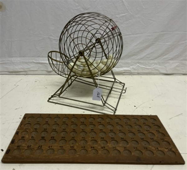 Vintage Bingo Machine (1 of 3)