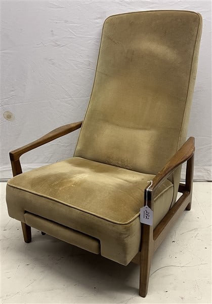 MId-Cent. Recliner: MId-Cent. Recliner