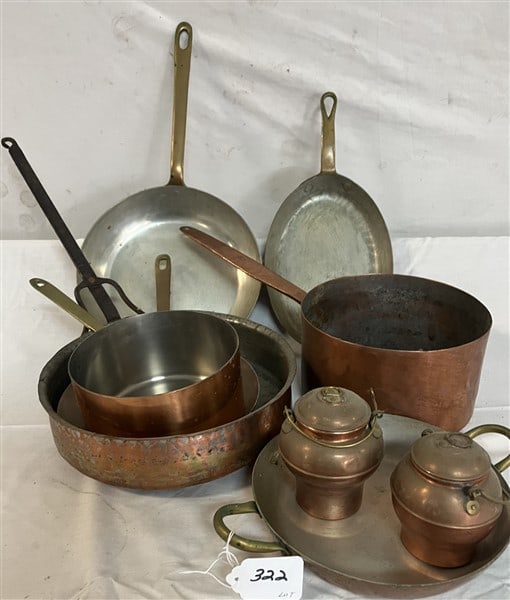 Lot of Copper Pots and Pans: Lot of Copper Pots and Pans
