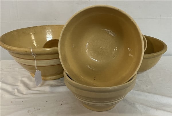 6 Vintage Yellow Ware Bowls (1 of 3)